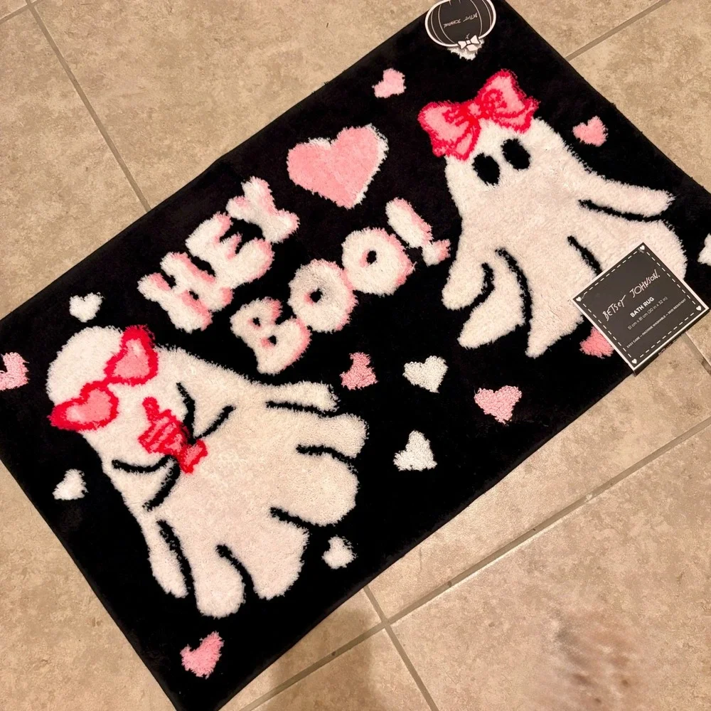 Betsey Johnson Hey Boo Ghost Bath Rug Black Pink Hearts Halloween Mat 20x32 NEW